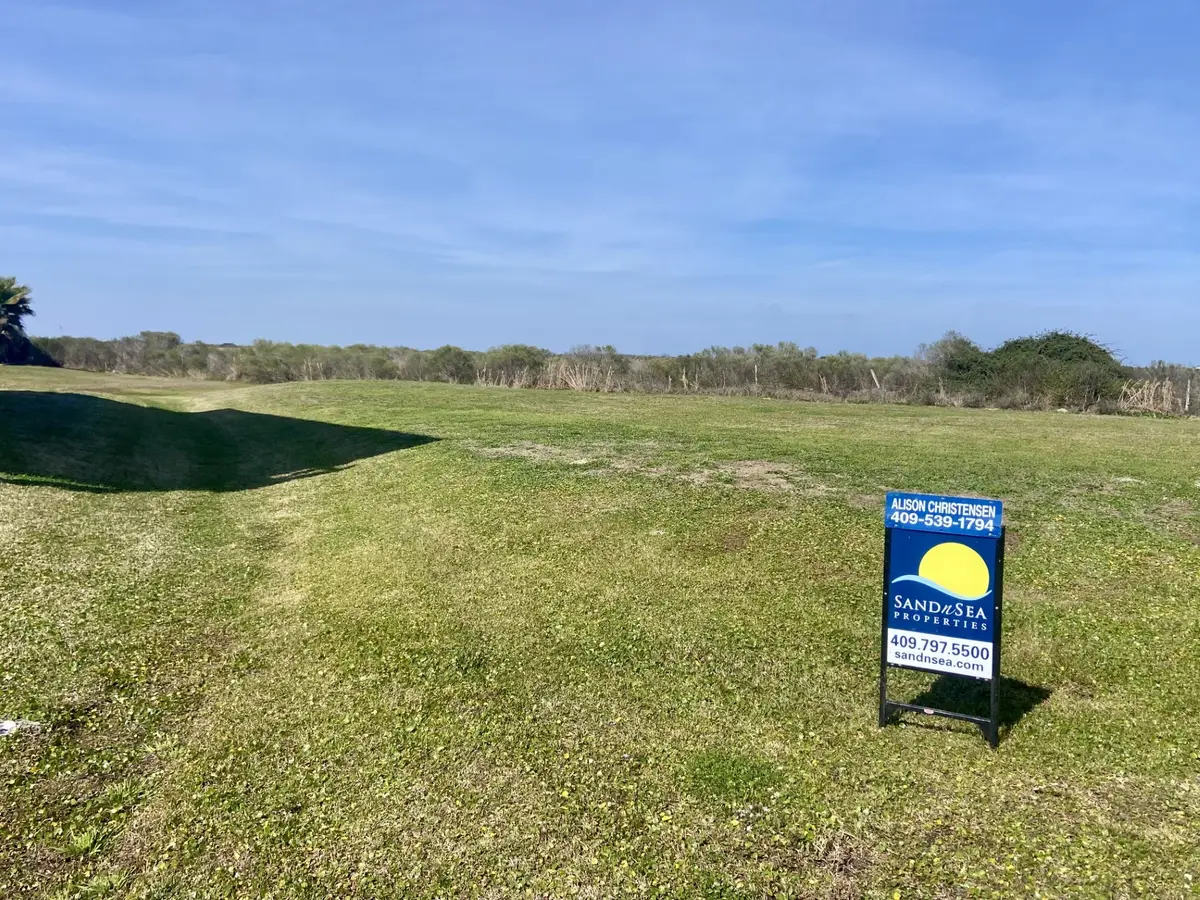 25010 Monterey Ct, Galveston, TX 77554 - #1