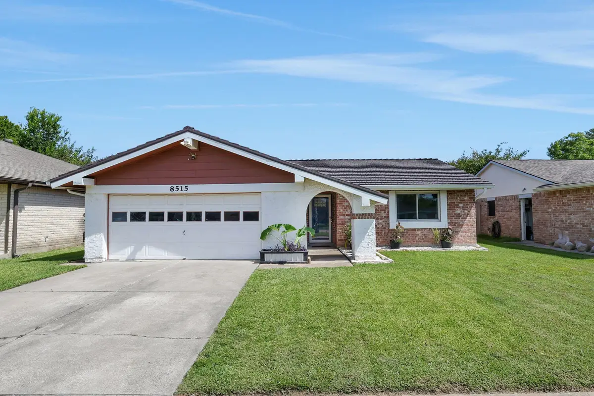8515 Oakhaven Road, La Porte, TX 77571 - #1