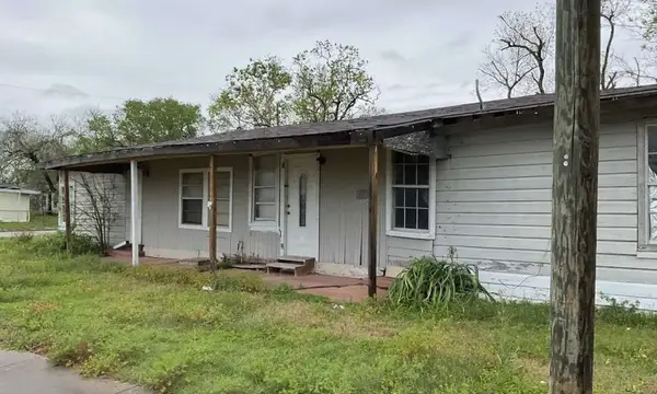 1208 W 10th Street #1212, Freeport, TX 77541