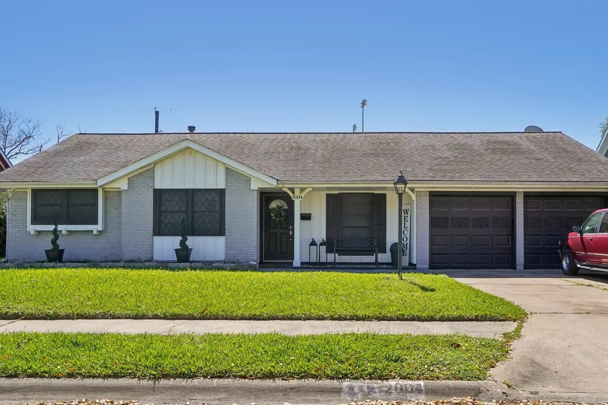 2004 S Palm Court, Pasadena, TX 77502 - #1