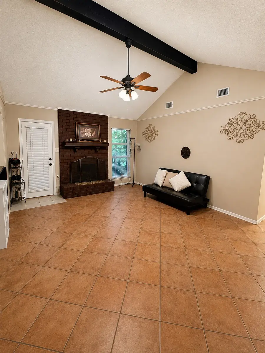 9115 Jennifer Street, Beaumont, TX 77707 - #2