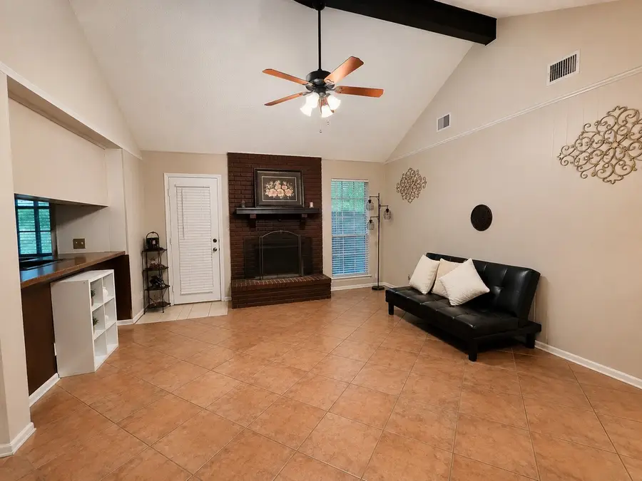 9115 Jennifer Street, Beaumont, TX 77707 - #3