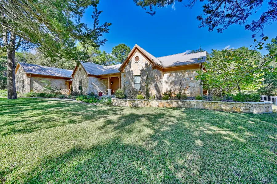 404 Saint Andrews Drive, New Ulm, TX 78950 - Image #3