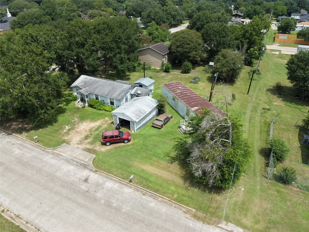 646 Baker St, Hempstead, TX 77445 - #1