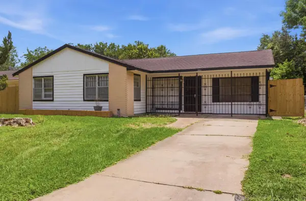 5622 Woodgreen Street, Houston, TX 77033