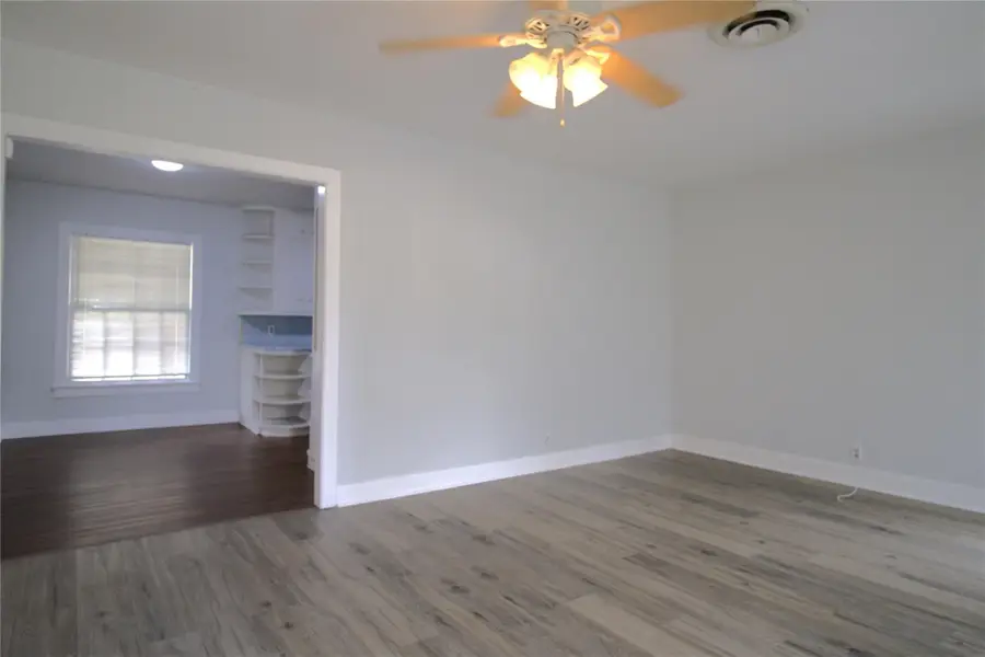 1109 Manor Drive, Victoria, TX 77901 - Image #3