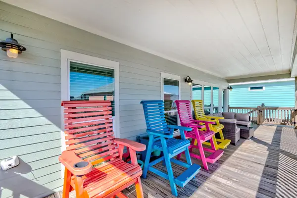 3292 Hidden Gold, Crystal Beach, TX 77650