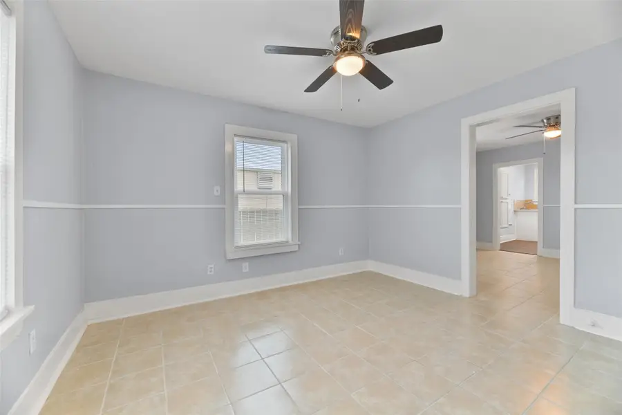 909 28th Street, Galveston, TX 77550 - #3