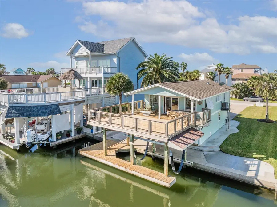 4230 Spanish Main, Jamaica Beach, TX 77554 - #2