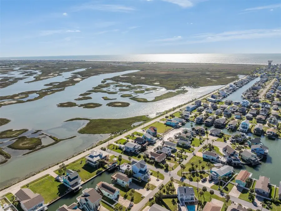4230 Spanish Main, Jamaica Beach, TX 77554 - #3