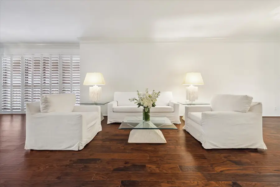 9333 Memorial Drive #301, Houston, TX 77024 - Image #2