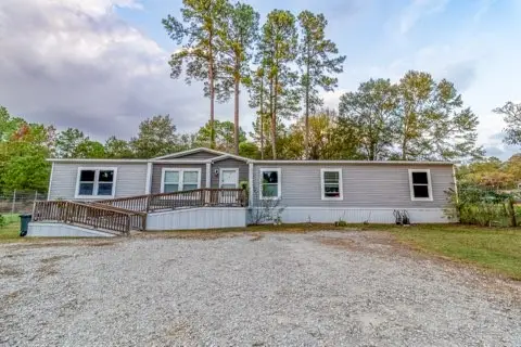 7715 Walnut Tree Lane, Plantersville, TX 77363