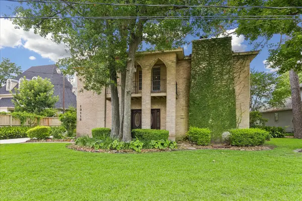 13115 Holston Hills Drive, Houston, TX 77069
