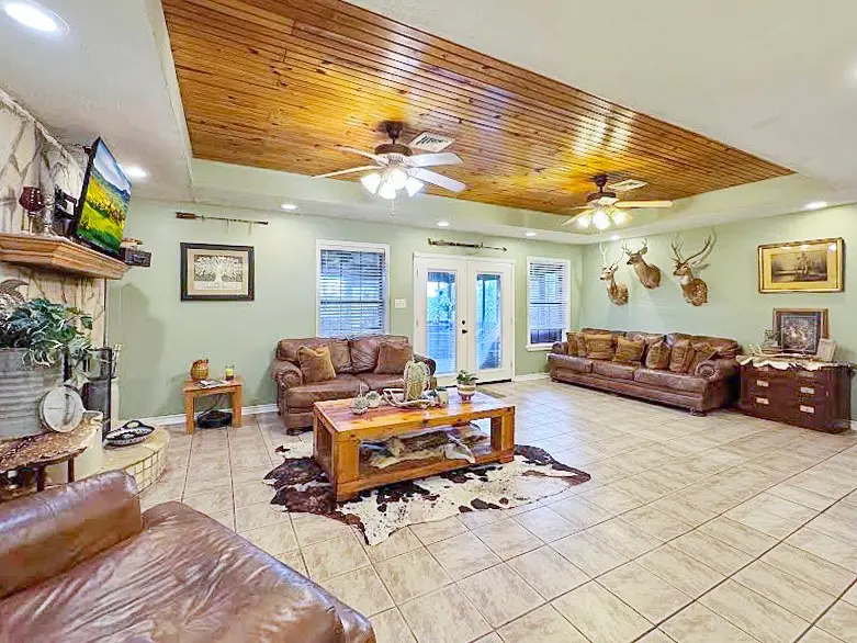 341 Red Wolf Lane, Brookeland, TX 75931 - #2