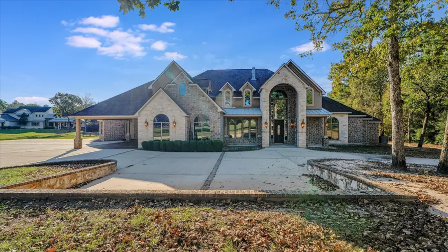 8071 Stacy Diane Drive, Montgomery, TX 77316 - Image #2