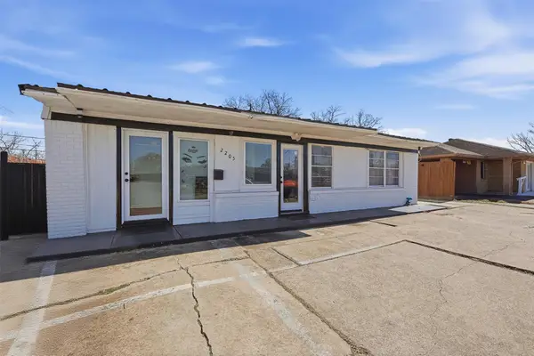 2205 Strawberry Road, Pasadena, TX 77502