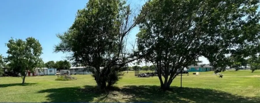 1105 W Cleveland Avenue, Seadrift, TX 77983 - #2