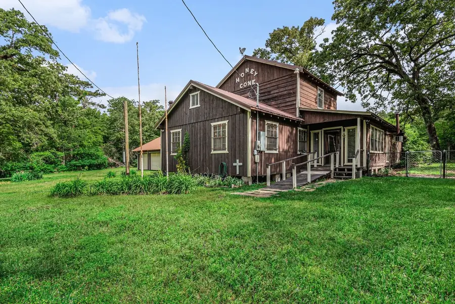 189 Lake Livingston Boulevard, Livingston, TX 77351 - #3