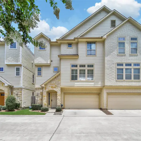 3323 Masters Point Drive, Houston, TX 77091
