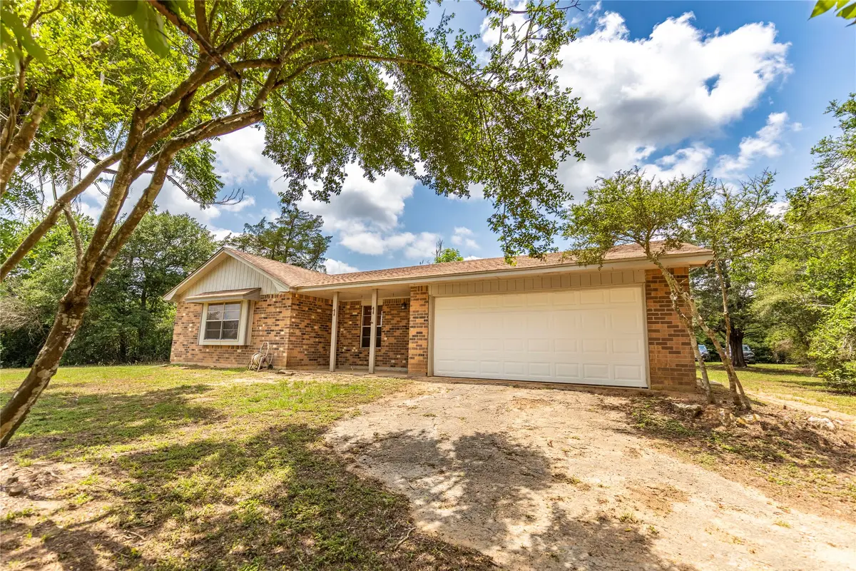 117 Dogwood Trail, Bellville, TX 77418 - Image #1