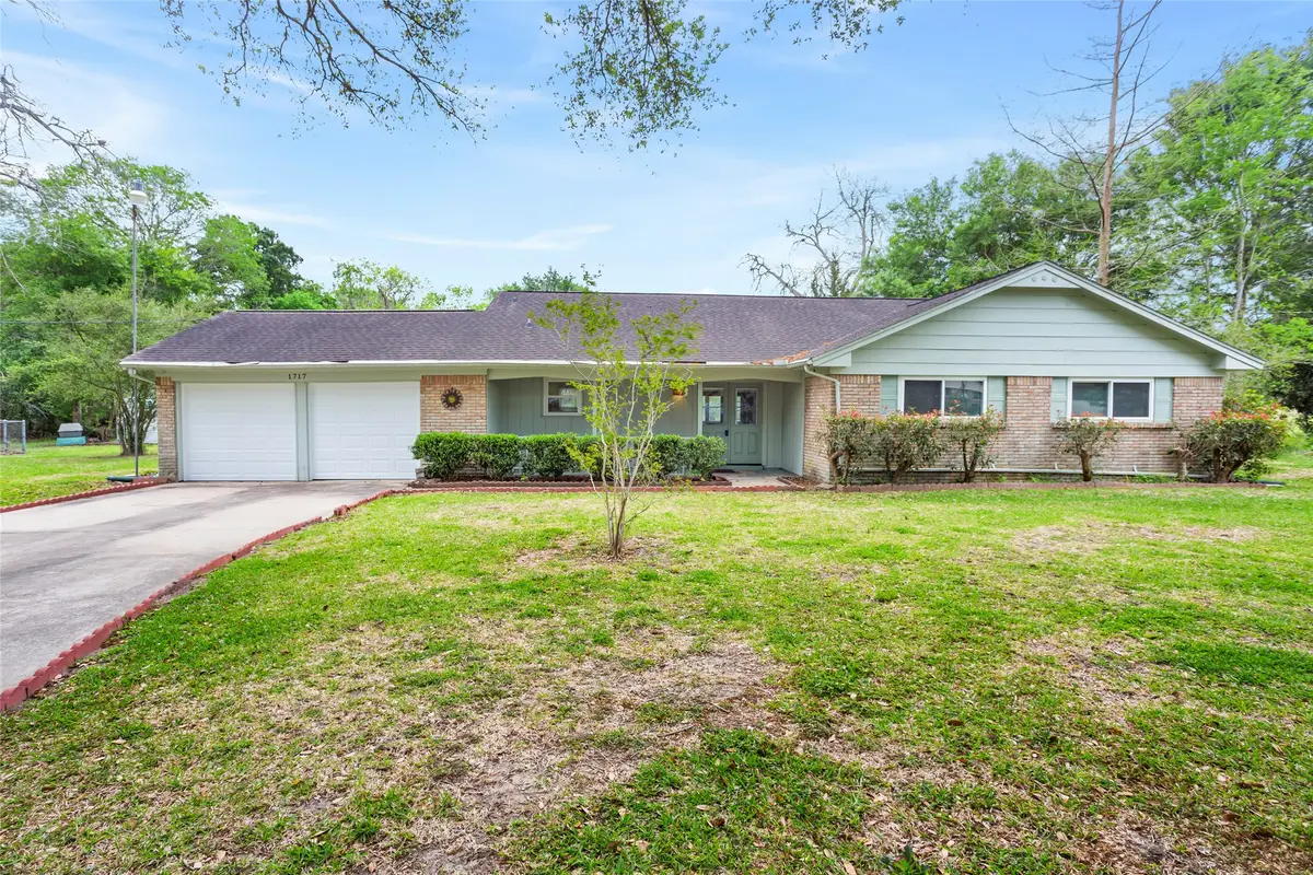 1717 Jones Street, Alvin, TX 77511 - #1