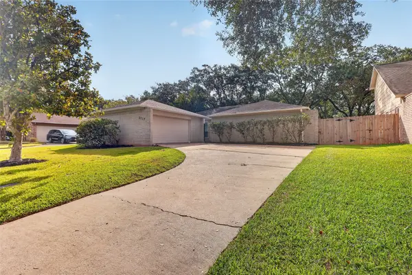 2747 Colony Drive, Sugar Land, TX 77479
