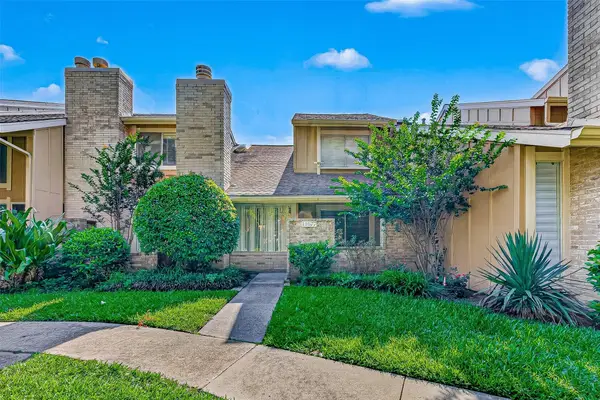 11677 Village Place Drive, Houston, TX 77077