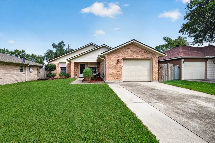 2316 29th Avenue N, Texas City, TX 77590 - #2