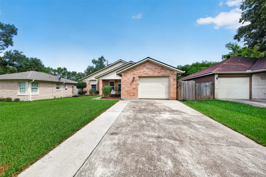 2316 29th Avenue N, Texas City, TX 77590 - #3
