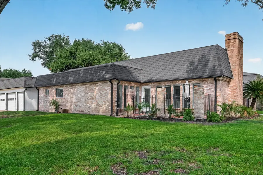 2230 S Fountain Valley Drive, Missouri City, TX 77459 - #3