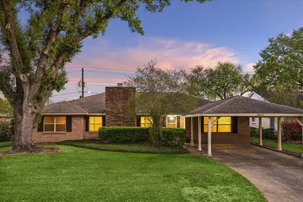 9813 Pine Lake Drive Drive, Houston, TX 77055