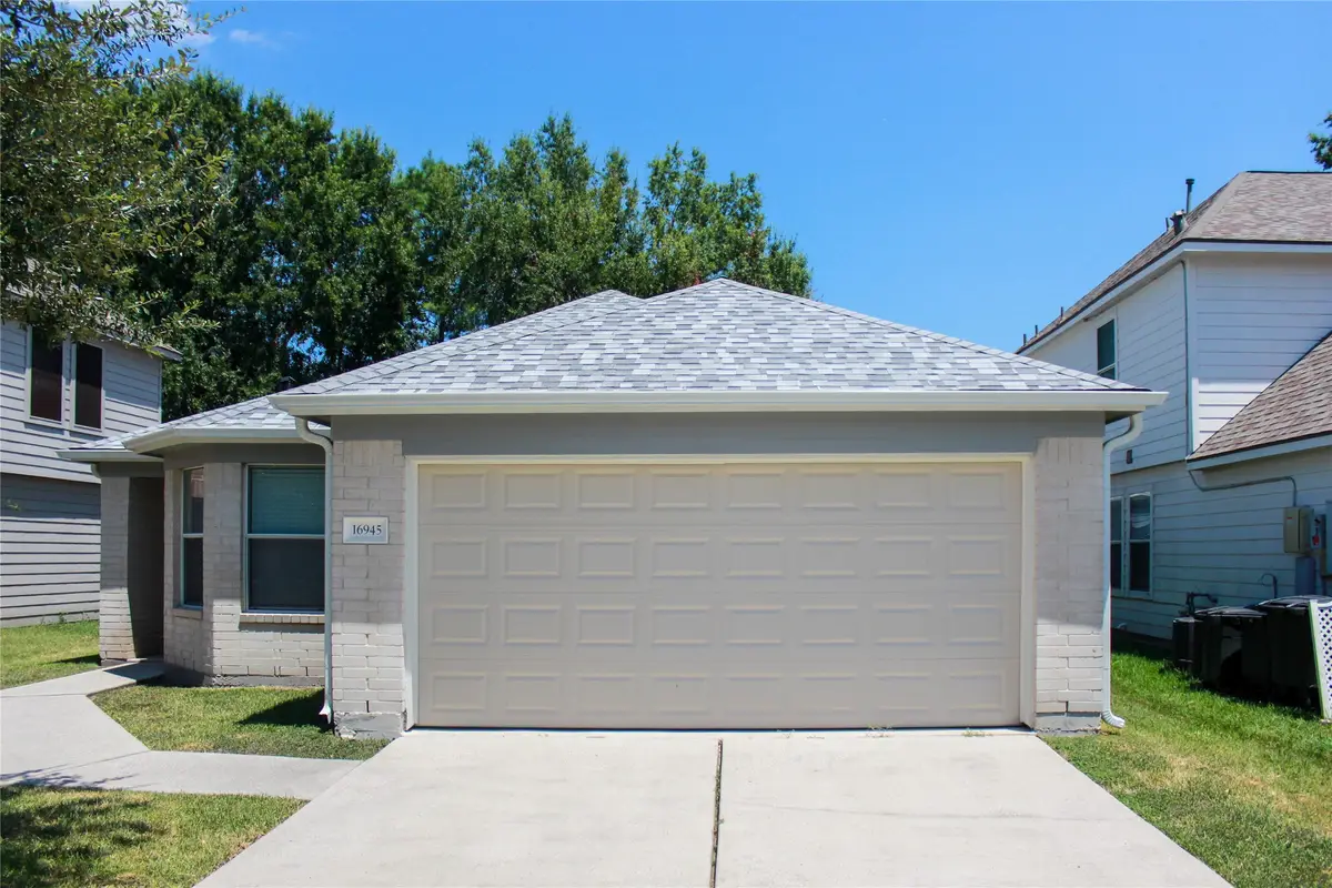 16945 Scenic Knoll, Conroe, TX 77385 - #1