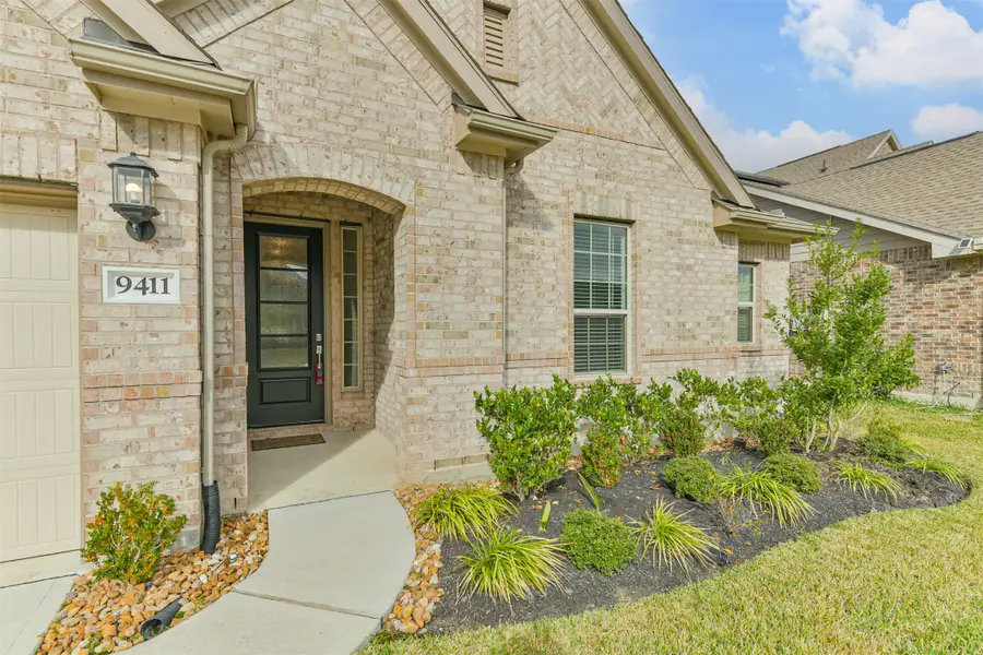 9411 Thornbluff Creek Court, Porter, TX 77365 - Image #2