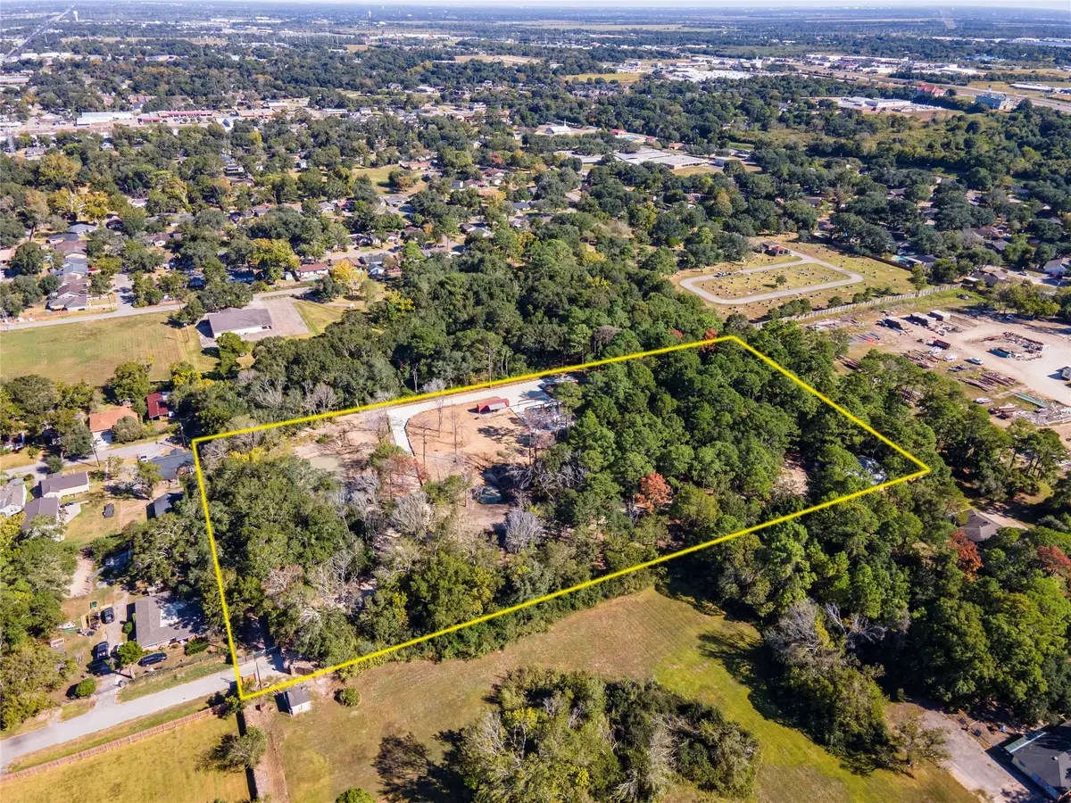 225 Foster Street, Alvin, TX 77511 - #1