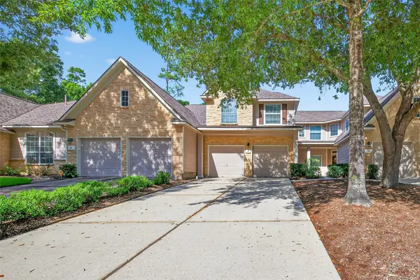 18 W Greenhill Terrace Place, The Woodlands, TX 77382