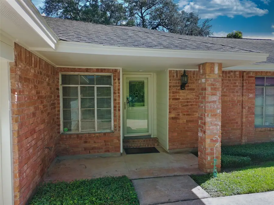 3115 W Creek Club Drive, Missouri City, TX 77459 - Image #2