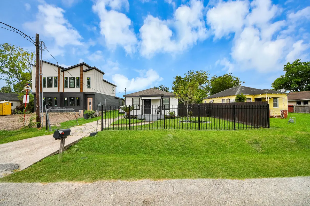 7913 Henson Street, Houston, TX 77028 - #1
