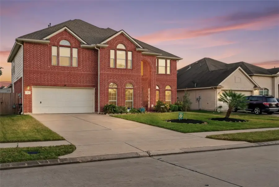 28 Atascadero Drive, Manvel, TX 77578 - Image #2