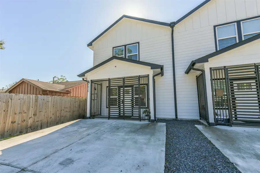 4830 Burma Road #A B, Houston, TX 77033 - Image #3