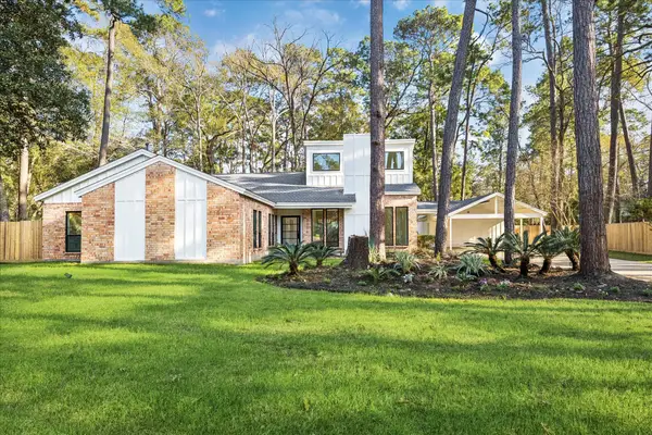 2306 Mill Lake Drive, Kingwood, TX 77339