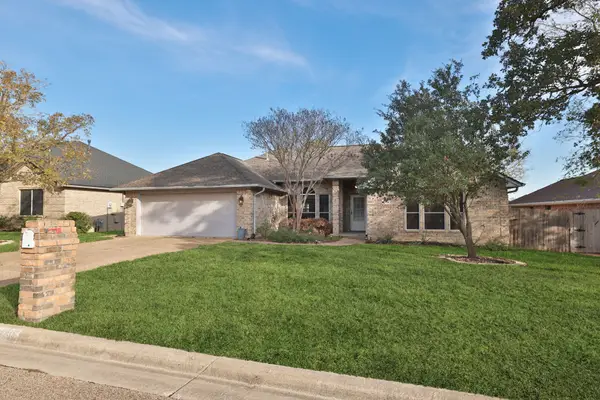 2303 N Pioneer Trail, Bryan, TX 77808