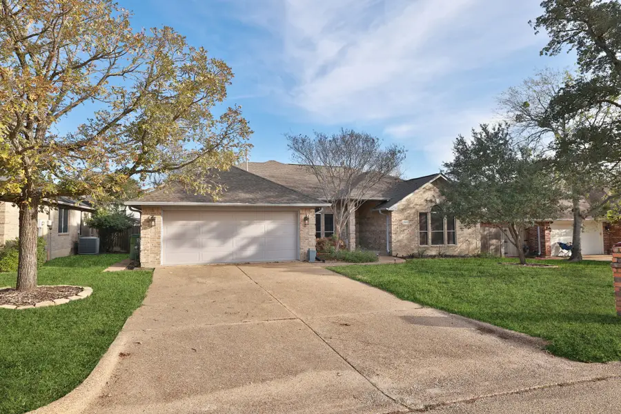 2303 N Pioneer Trail, Bryan, TX 77808 - Image #2