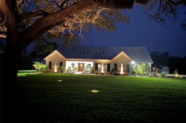 4149 Cr 444, Hallettsville, TX 77964