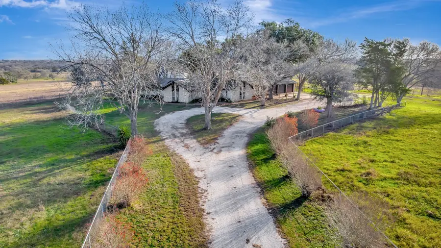 10957 N Us Highway 77, Schulenburg, TX 78956 - #2