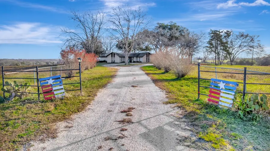 10957 N Us Highway 77, Schulenburg, TX 78956 - #3