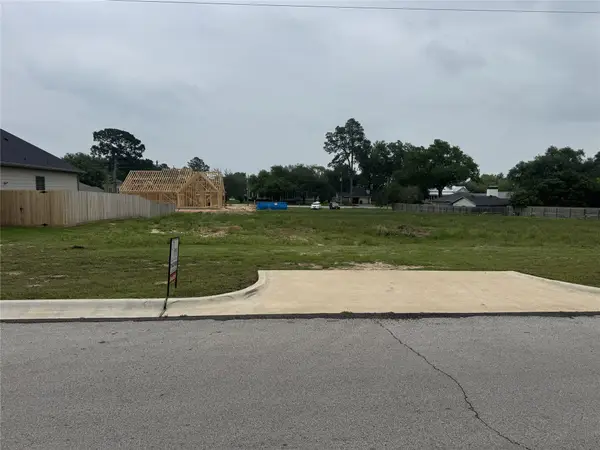 1037 S Masonic Street, Bellville, TX 77418