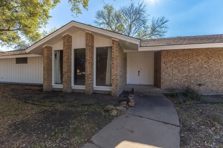 202 Kallus Street, Schulenburg, TX 78956 - Image #3