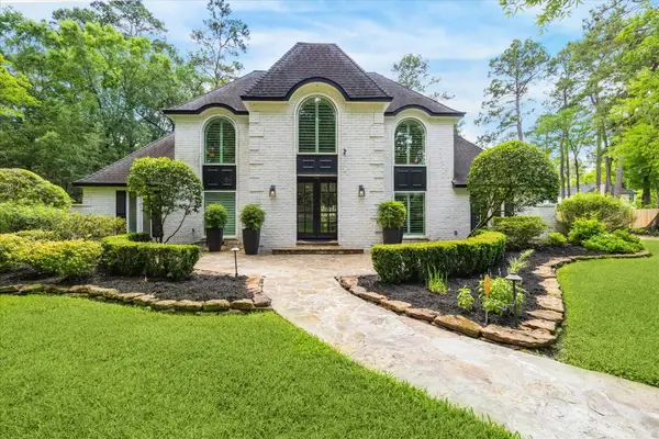 2910 Royal Circle Drive, Kingwood, TX 77339