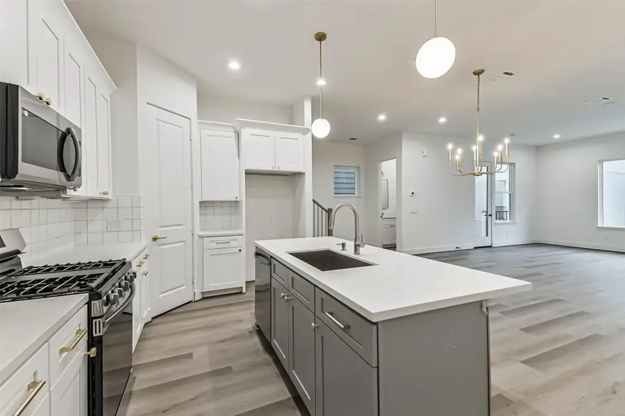 7705 Earl Rudder Way, Houston, TX 77055 - Image #3