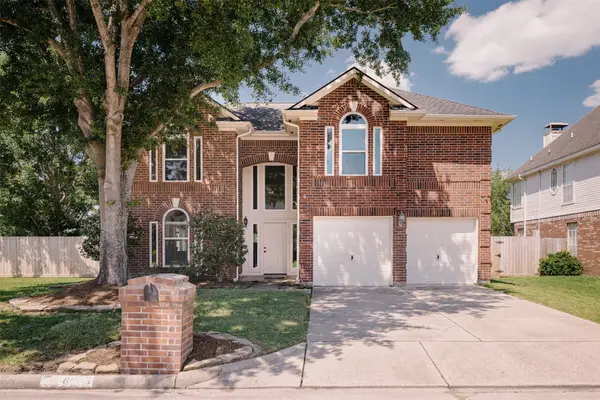 8003 Club Point Drive, Humble, TX 77346